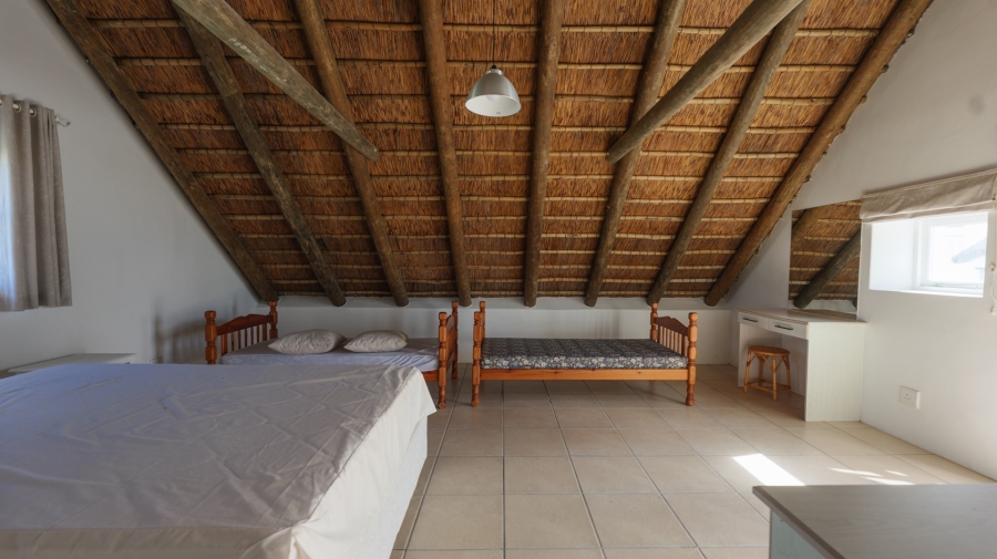 5 Bedroom Property for Sale in Struisbaai Western Cape
